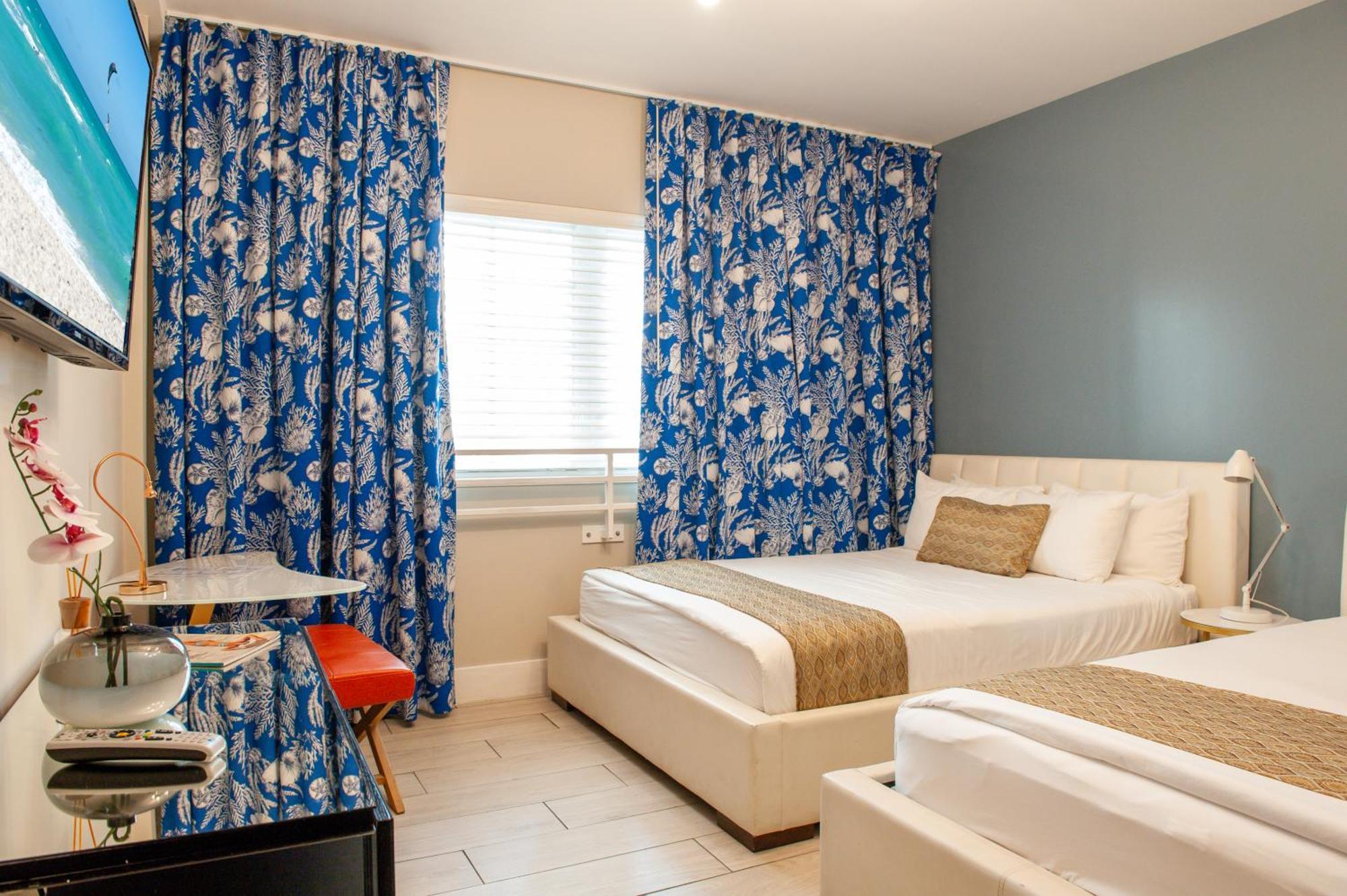 Oceanside Hotel And Suites Маями Бийч Екстериор снимка