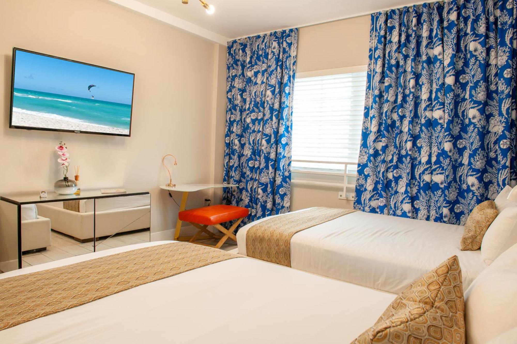 Oceanside Hotel And Suites Маями Бийч Екстериор снимка