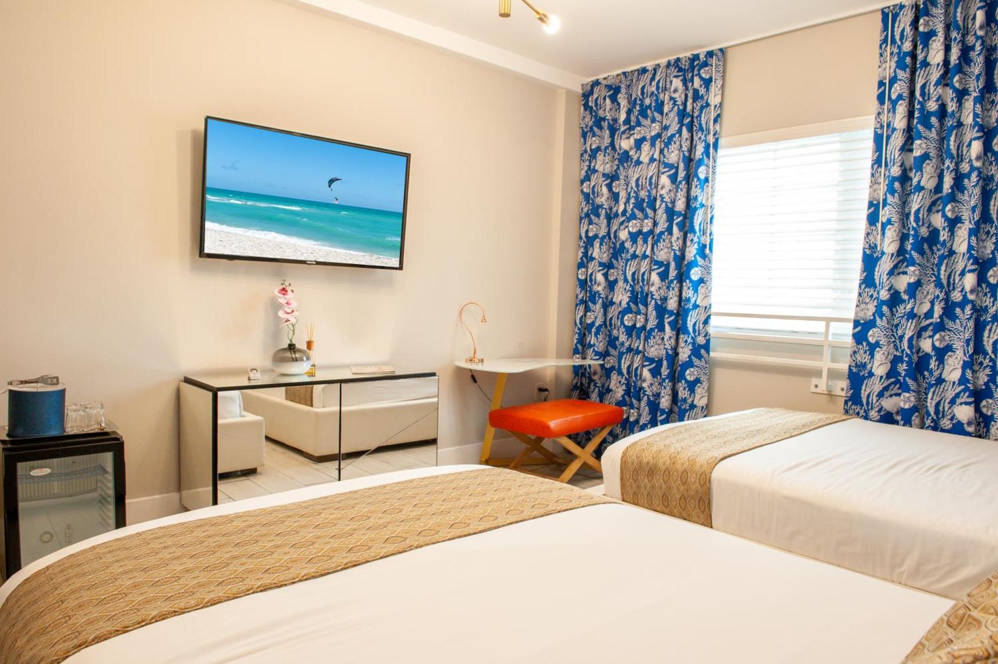 Oceanside Hotel And Suites Маями Бийч Екстериор снимка