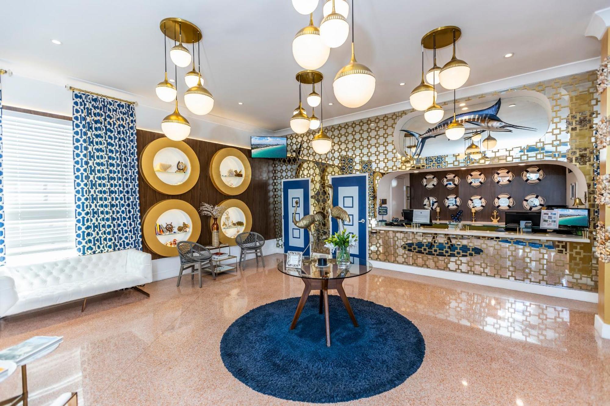 Oceanside Hotel And Suites Маями Бийч Екстериор снимка